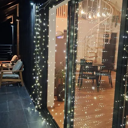 Crossroads Hideaway 木屋 *