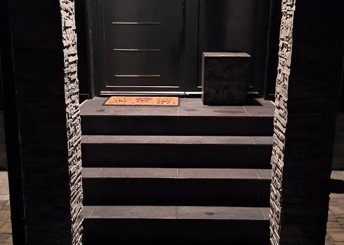 Crossroads Hideaway *